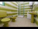Apartments Vinko - 80 m from beach: A1(4+2), A2(4+2) Okrug Gornji - Island Ciovo  - Apartment - A2(4+2): bathroom with toilet