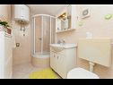Apartments Heliodor - with parking : A1(4+1), A2(5), A3(3+2) Okrug Gornji - Island Ciovo  - Apartment - A1(4+1): bathroom with toilet
