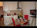 Apartments Central - 40m from the beach: A1(2+2), A2(4), A3(4+1) Okrug Gornji - Island Ciovo  - Apartment - A2(4): kitchen and dining room
