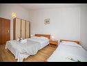 Apartments Miroslava - with pool: A1(4+1), A2(2+2), A3(2+1), A4(5), A5(6+1) Okrug Gornji - Island Ciovo  - Apartment - A5(6+1): bedroom