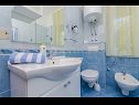 Apartments Ljuba - nice garden: A2(4+1) Plavi, A3(4+1) Ljubicasti, A4(8+1) Okrug Gornji - Island Ciovo  - Apartment - A4(8+1): bathroom with toilet