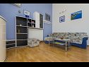 Apartments Ljuba - nice garden: A2(4+1) Plavi, A3(4+1) Ljubicasti, A4(8+1) Okrug Gornji - Island Ciovo  - Apartment - A2(4+1) Plavi: living room