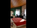 Apartments Doria - 20m from beach: A1 Grego(4), A3 Doric(4), A4 Teuta(2+2) Okrug Gornji - Island Ciovo  - Apartment - A4 Teuta(2+2): bedroom