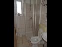Apartments Mara - 70m from the sea A2(4+1), A3(4+1), A4(2+1), A1(2+1) Okrug Gornji - Island Ciovo  - Apartment - A2(4+1): bathroom with toilet