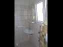 Apartments Mara - 70m from the sea A2(4+1), A3(4+1), A4(2+1), A1(2+1) Okrug Gornji - Island Ciovo  - Apartment - A4(2+1): bathroom with toilet