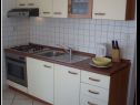 Apartments Biserka - 50 m from beach : A1(2+1), A2(2+1), A3(2+1), A4(6), A5(4), A6(4) Okrug Gornji - Island Ciovo  - Apartment - A5(4): kitchen