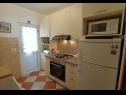 Apartments Milena - beautiful & close to the beach: A1(5) Okrug Gornji - Island Ciovo  - Apartment - A1(5): kitchen