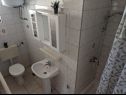 Apartments Biserka - 50 m from beach : A1(2+1), A2(2+1), A3(2+1), A4(6), A5(4), A6(4) Okrug Gornji - Island Ciovo  - Apartment - A3(2+1): bathroom