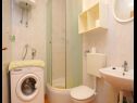 Apartments Rosa - with parking : A1(3+1), SA2(3), A3(7) Slatine - Island Ciovo  - Apartment - A1(3+1): bathroom with toilet