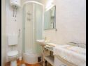 Apartments Rosa - with parking : A1(3+1), SA2(3), A3(7) Slatine - Island Ciovo  - Studio apartment - SA2(3): bathroom with toilet