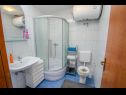 Apartments Silvia B1(4) Crikvenica - Riviera Crikvenica  - Apartment - B1(4): bathroom with toilet