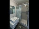 Apartments Alen 1 A3(2+2), SA4(2) Crikvenica - Riviera Crikvenica  - Apartment - A3(2+2): bathroom with toilet