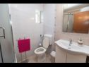 Apartments Kari A5(4) , SA1(2), SA2(2), SA3(2), SA4(2)  Crikvenica - Riviera Crikvenica  - Apartment - A5(4) : bathroom with toilet