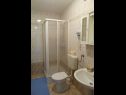 Apartments Darka 1 - SA3(2), 2 - SA4(2), 3 - SA7(2), 4 - SA12(2), 9 - A9(2+2) Crikvenica - Riviera Crikvenica  - Studio apartment - 4 - SA12(2): bathroom with toilet