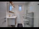 Apartments Miro SA1(2), SA3(2), A2 Maisonette(2+2), A4(6+2), A5(6+2)  Crikvenica - Riviera Crikvenica  - Apartment - A4(6+2): bathroom with toilet
