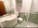 Apartments Ani - 10 M from the sea SA1 zeleni(2+1), SA2 žuti(2+1) Jadranovo - Riviera Crikvenica  - Studio apartment - SA1 zeleni(2+1): bathroom with toilet