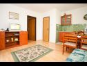 Apartments Miro - 300 m from sea: A1 Plavi(2+2), A2 Crveni(2+2), A3 Zeleni(2+2) Jadranovo - Riviera Crikvenica  - Apartment - A3 Zeleni(2+2): living room