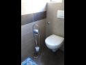 Apartments Zrinko A1(5)-Mali, A2(5)-Veliki Novi Vinodolski - Riviera Crikvenica  - Apartment - A1(5)-Mali: bathroom with toilet