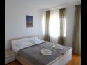 Apartments Zrinko A1(5)-Mali, A2(5)-Veliki Novi Vinodolski - Riviera Crikvenica  - Apartment - A2(5)-Veliki: bedroom