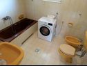 Apartments Radmi A1(4) - veliki, A2(4) - mali Novi Vinodolski - Riviera Crikvenica  - Apartment - A1(4) - veliki: bathroom with toilet