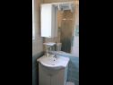 Apartments Vis 1 B1(4+2) - silver Selce - Riviera Crikvenica  - Apartment - B1(4+2) - silver: bathroom with toilet