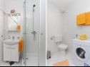 Apartments Mira - comfy with garden : A1 Žuti (2+2), A2 Crveni (2+2) Dubrovnik - Riviera Dubrovnik  - Apartment - A1 Žuti (2+2): bathroom with toilet