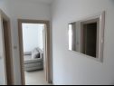 Apartments At the sea - 5 M from the beach : A1(2+3), A2(2+2), A3(8+2), A4(2+2), A5(2+2), A6(4+1) Klek - Riviera Dubrovnik  - Apartment - A4(2+2): hallway
