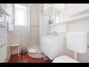 Apartments and rooms Villa Bouganvillea - sea view & garden: A1 Deluxe (2+1), A2 Superior (2+1), A3 Comfort (2+1), A4 Premium (2+1), R1 Deluxe (2), R2 Comfort (2) Mlini - Riviera Dubrovnik  - Apartment - A2 Superior (2+1): bathroom with toilet