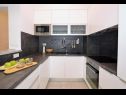 Apartments Leo - sea view & comfortable: A1(6) Ploce - Riviera Dubrovnik  - Apartment - A1(6): kitchen