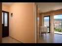 Apartments Gold - 300 m from beach: A1(2), A2(3+1) Stari Grad - Island Hvar  - Apartment - A2(3+1): hallway