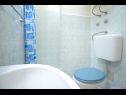Apartments Josi - 200 m from sea: SA1(2), SA2(2), SA3(2), A5(4), SA6(2), A7(4) Vrboska - Island Hvar  - Studio apartment - SA3(2): bathroom with toilet