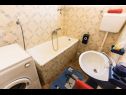 Apartments Sea View - 7 m from beach: A1(5+2) Cove Zarace (Gdinj) - Island Hvar  - Croatia - Apartment - A1(5+2): bathroom with toilet