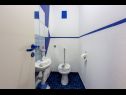 Apartments Mila - in blue: A1(4+2), A2(5+1), A3(4+2) Banjole - Istria  - Apartment - A2(5+1): toilet
