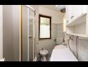 Apartments Mir - 50m from the sea A1(2+2), A2(2+1), A3(2), A4(4+2), A5(2+2) Fazana - Istria  - Apartment - A1(2+2): bathroom with toilet