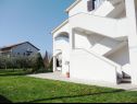 Apartments Med - with terrace : A1(4+1), A2(4) Medulin - Istria  - garden
