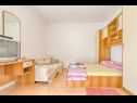 Apartments Marin A1(4), A2(2), A3(4), A4(4), A5(4), A6(4) Medulin - Istria  - Apartment - A2(2): bedroom