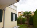 Apartments Jasmina A1(4), A2(2+2), A3(2+2), SA4(2) Medulin - Istria  - garden