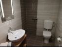 Holiday home Domen H(6) Medulin - Istria  - Croatia - H(6): bathroom with toilet