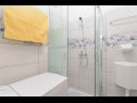 Apartments Orange - garden terrace : SA1(2+1) Medulin - Istria  - Studio apartment - SA1(2+1): bathroom with toilet