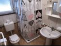Apartments Sabri: A1(4) Medulin - Istria  - Apartment - A1(4): bathroom with toilet