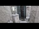 Apartments Sarah: A1(3), A2(3+1), A4(2+2) Pula - Istria  - Apartment - A1(3): bathroom with toilet