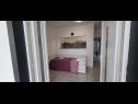 Apartments Sarah: A1(3), A2(3+1), A4(2+2) Pula - Istria  - Apartment - A2(3+1): bedroom