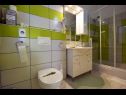Rooms Stanza Diniano - with pool: 1 - R1 Lavanda(2), 2 - R2 Mendula(2), 3 - R3 Ruzmarin(3) Vodnjan - Istria  - Room - 3 - R3 Ruzmarin(3): bathroom with toilet
