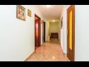 Apartments Roland A(4) Vrsar - Istria  - Apartment - A(4): hallway