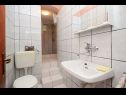 Apartments Lukovac - directly at the beach: A1(6), A2(2+2) Blato - Island Korcula  - Apartment - A1(6): bathroom with toilet