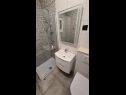 Apartments Mila - 80 m from the beach: A1(6) Brna - Island Korcula  - Apartment - A1(6): bathroom with toilet