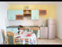 Apartments Zak - 30m from beach; A1(4+2) Maks, A2(2+2) Mia, A3(2+2) Franka, A4(4+1) Marko, A5(2+2) Iva Cove Karbuni (Blato) - Island Korcula  - Croatia - Apartment - A2(2+2) Mia: kitchen and dining room