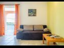 Apartments Zak - 30m from beach; A1(4+2) Maks, A2(2+2) Mia, A3(2+2) Franka, A4(4+1) Marko, A5(2+2) Iva Cove Karbuni (Blato) - Island Korcula  - Croatia - Apartment - A2(2+2) Mia: living room