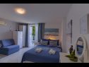 Apartments Vedro - 50 m from sea: 1- Red(4+1), 2 - Purple(2+1), 3 - Blue(2), 4 - Green(2+2) Korcula - Island Korcula  - Studio apartment - 3 - Blue(2): interior