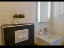 Apartments Marina - sea view : A1(4) Korcula - Island Korcula  - Apartment - A1(4): bathroom with toilet